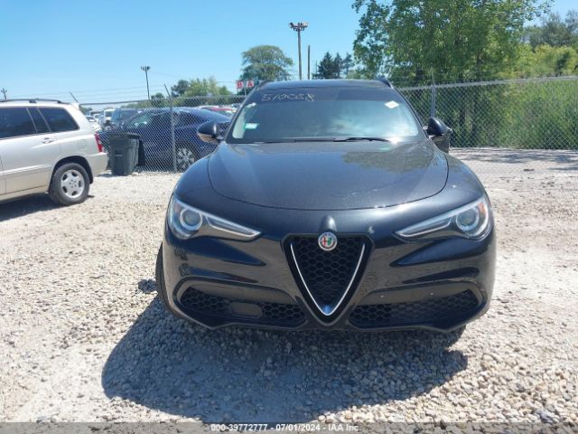 ZASFAKPN9J7B86156 Alfa Romeo Stelvio Sport Awd
