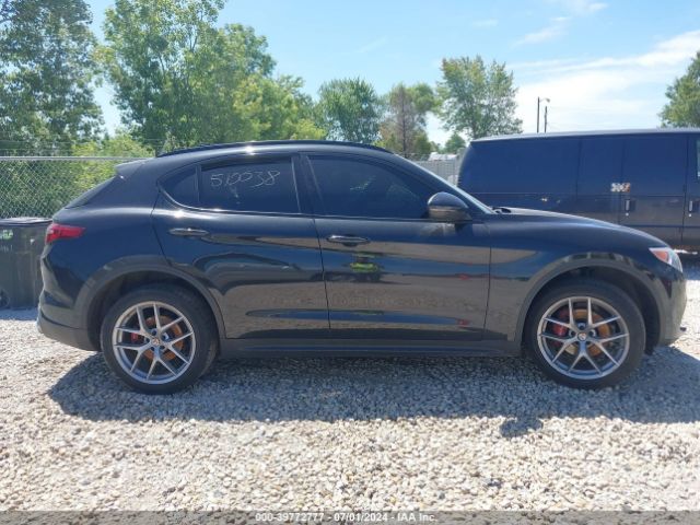 ZASFAKPN9J7B86156 Alfa Romeo Stelvio Sport Awd