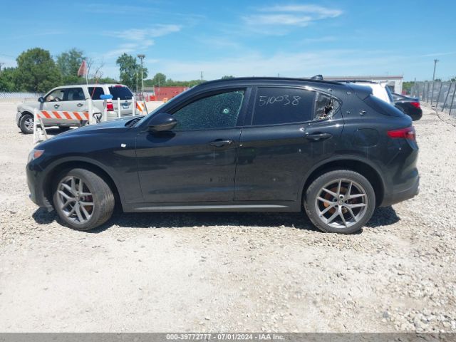 ZASFAKPN9J7B86156 Alfa Romeo Stelvio Sport Awd