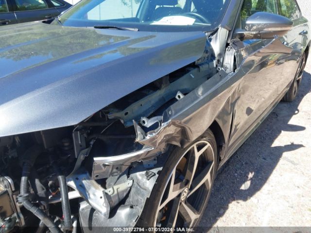 1VWMA7A37MC007240 Volkswagen Passat 2.0t R-line