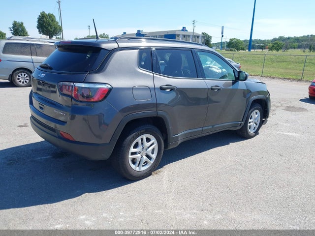 3C4NJCAB3JT250860 Jeep Compass Sport Fwd
