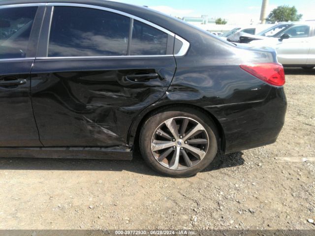 4S3BNAN68F3053193 Subaru Legacy 2.5i Limited