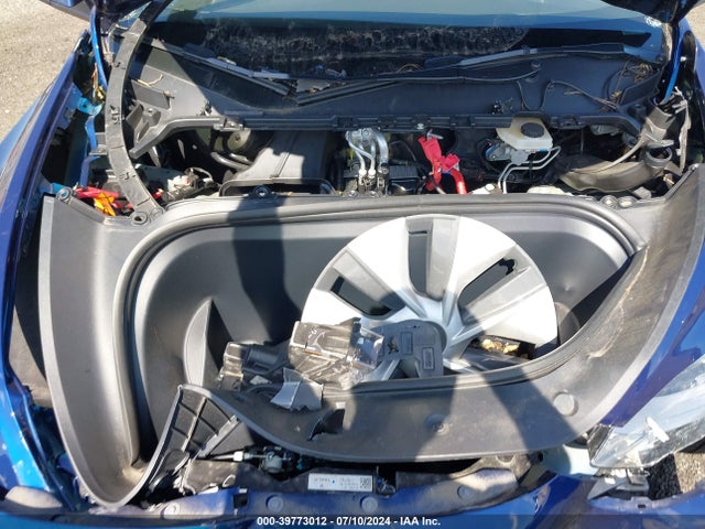 2023 TESLA MODEL Y 7SAYGDEEXPF703419 Photo 9