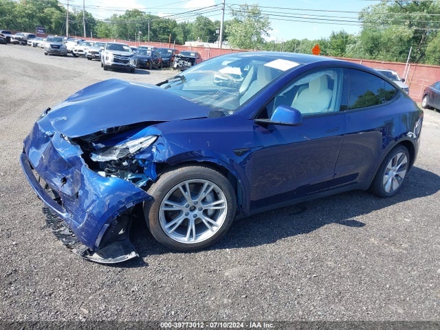2023 TESLA MODEL Y 7SAYGDEEXPF703419 Photo 1