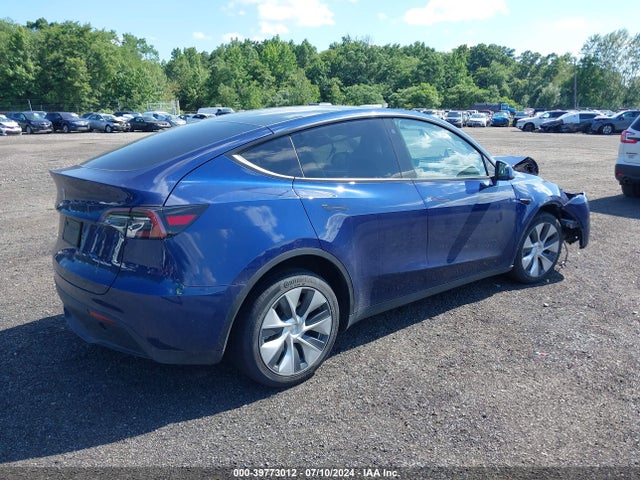 2023 TESLA MODEL Y 7SAYGDEEXPF703419 Photo 3