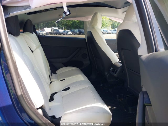 2023 TESLA MODEL Y 7SAYGDEEXPF703419 Photo 7