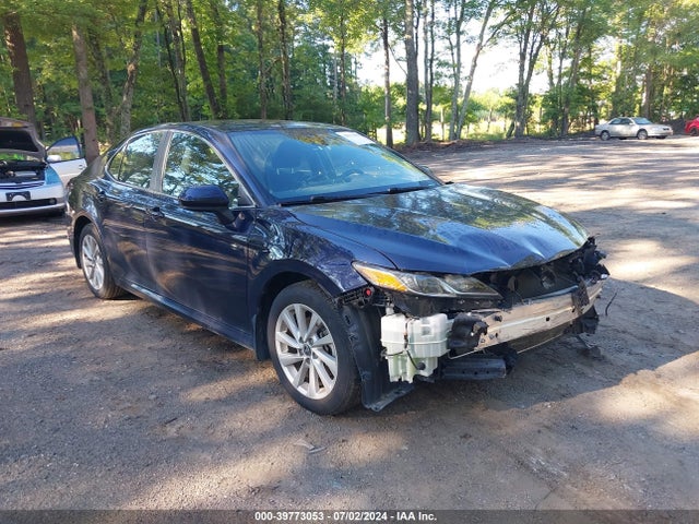Toyota CAMRY LE 2021 4T1C11AK3MU591726 головне зображення