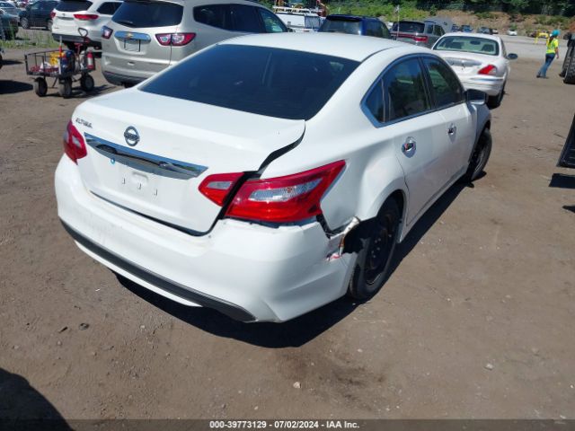 1N4AL3AP2HN351229 Nissan Altima 2.5 S
