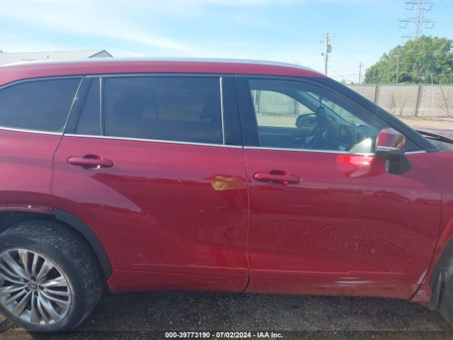 5TDFZRBH0NS231475 Toyota Highlander Platinum