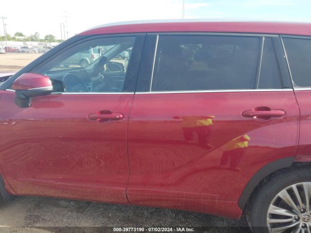 5TDFZRBH0NS231475 Toyota Highlander Platinum