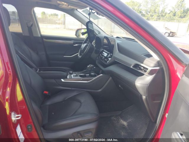 5TDFZRBH0NS231475 Toyota Highlander Platinum