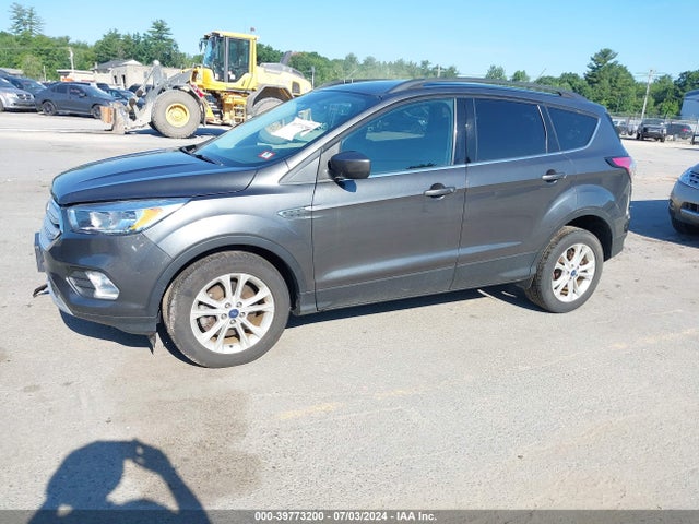 Ford ESCAPE SE 2018 1FMCU9GD3JUC83692 Image 2