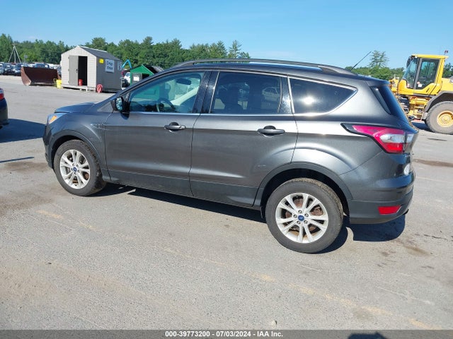 Ford ESCAPE SE 2018 1FMCU9GD3JUC83692 Image 3