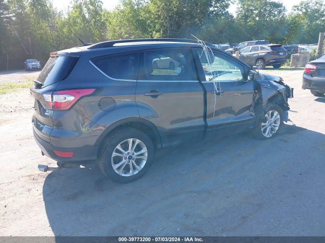 Ford ESCAPE SE 2018 1FMCU9GD3JUC83692 Image 4