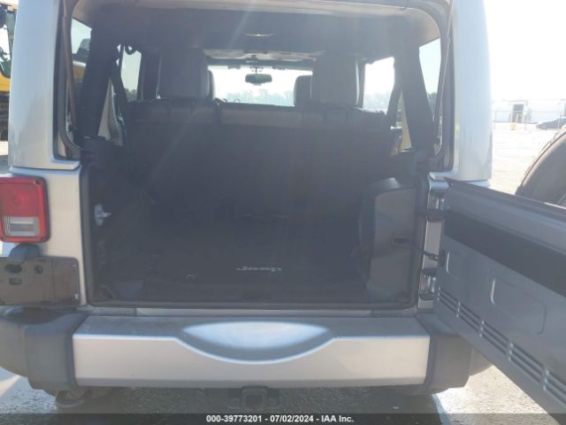 1C4BJWEG7EL271948 Jeep Wrangler Unlimited Sahara
