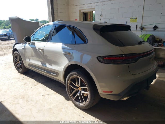 2022 PORSCHE MACAN WP1AA2A54NLB06544 Photo 2