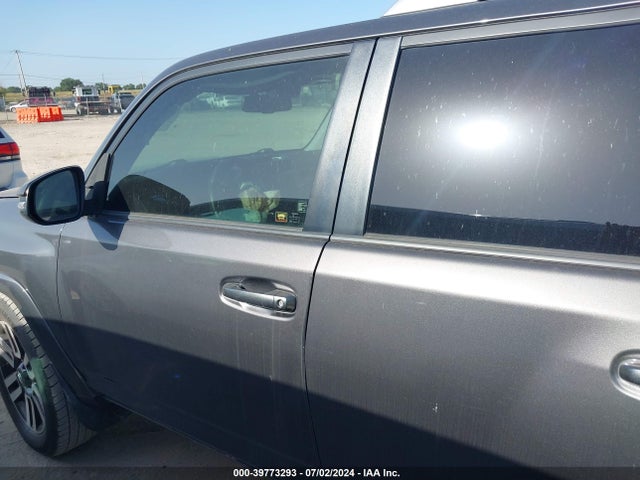 Toyota 4runner Sr5 Premium 2015 JTEZU5JRXF5094563 Image 13