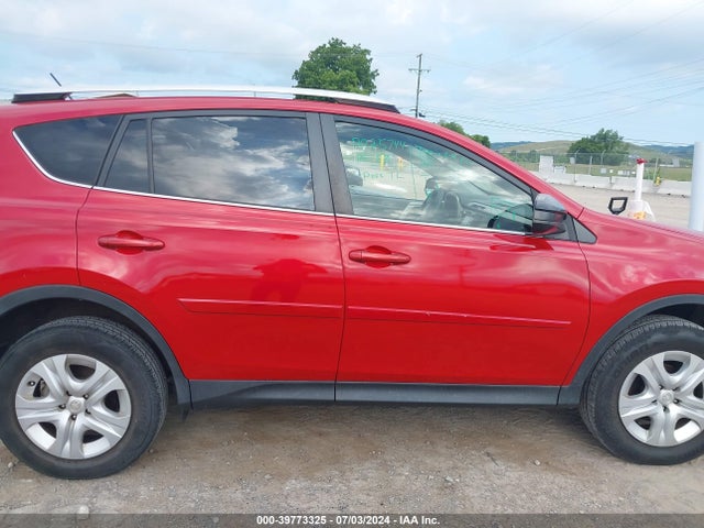 Toyota RAV4 LE 2015 JTMBFREV9FD117903 Image 13