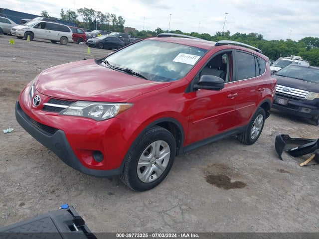 Toyota RAV4 LE 2015 JTMBFREV9FD117903 Image 2