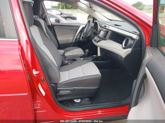 Toyota RAV4 LE 2015 JTMBFREV9FD117903 Image 5