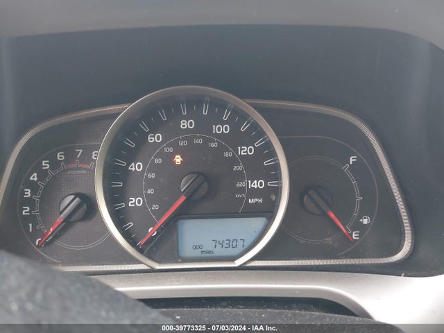 Toyota RAV4 LE 2015 JTMBFREV9FD117903 Image 7