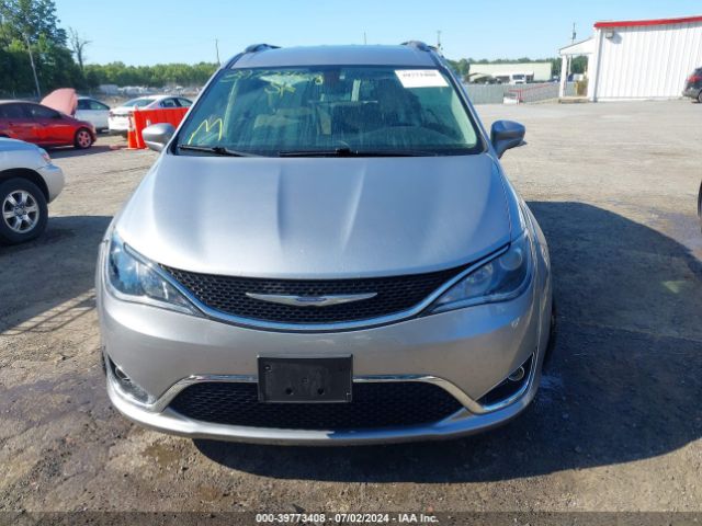 2C4RC1EGXJR109549 Chrysler Pacifica Touring L Plus