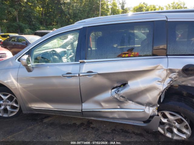 2C4RC1EGXJR109549 Chrysler Pacifica Touring L Plus