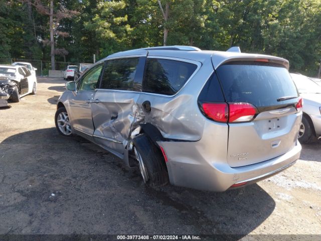 2C4RC1EGXJR109549 Chrysler Pacifica Touring L Plus