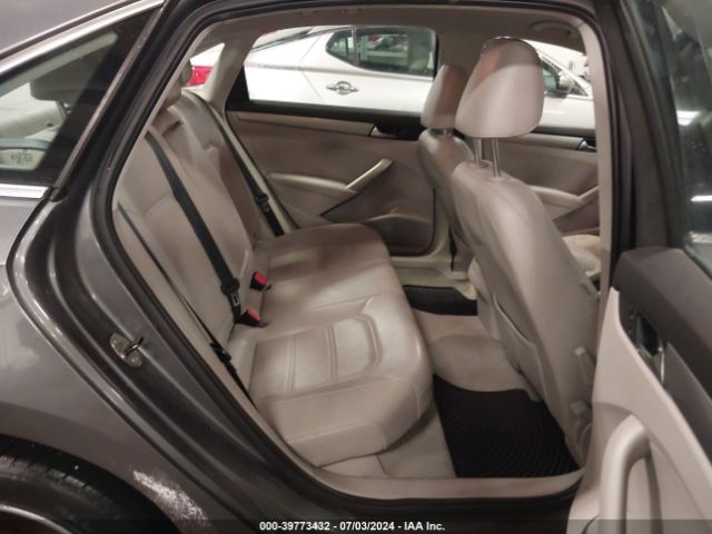 1VWAS7A35EC023521 Volkswagen Passat 1.8t Wolfsburg Edition