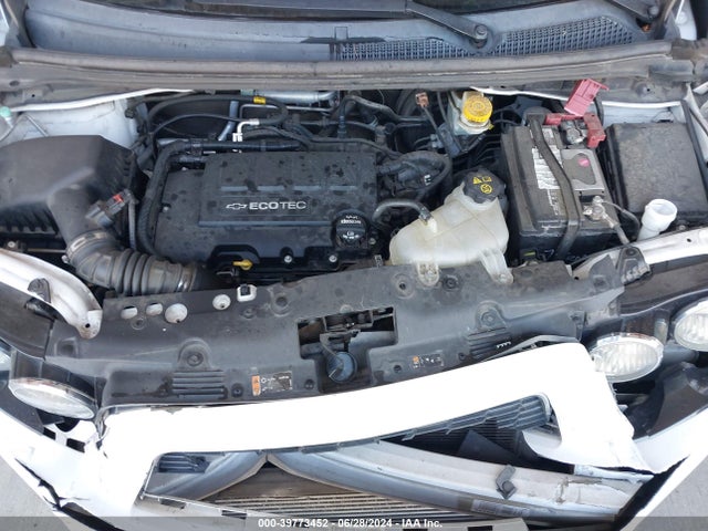 Chevrolet Sonic Ltz Auto 2015 1G1JE5SB1F4104945 Image 10