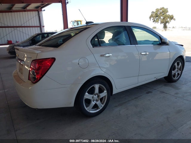 Chevrolet Sonic Ltz Auto 2015 1G1JE5SB1F4104945 Image 4
