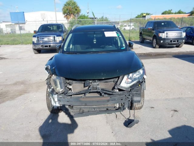 5N1AT2MT8JC701098 Nissan ROGUE SV