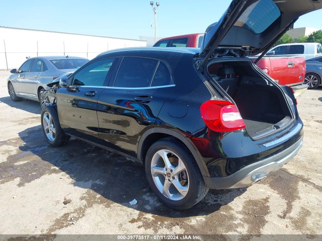 WDCTG4EB7JJ459610 Mercedes-Benz GLA 250