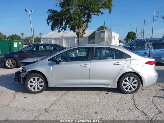 Toyota COROLLA LE 2022 5YFEPMAE5NP329809 Image 15
