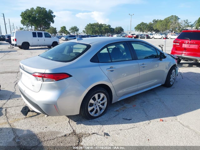 Toyota COROLLA LE 2022 5YFEPMAE5NP329809 Image 4