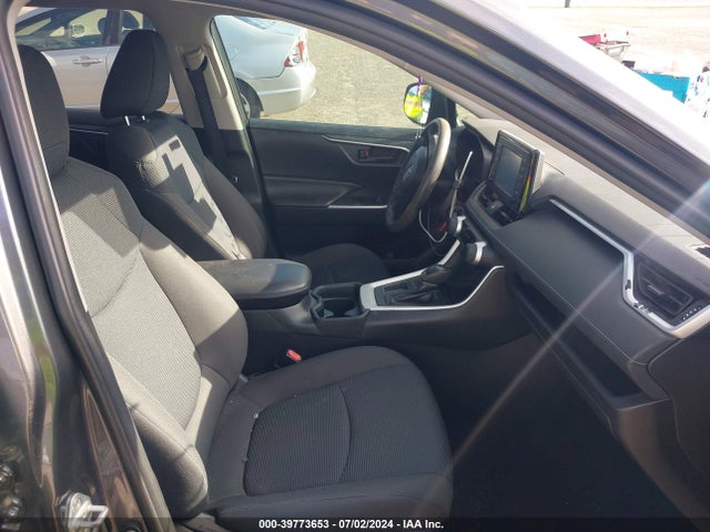 Toyota RAV4 LE 2019 2T3H1RFV2KC031564 Image 5