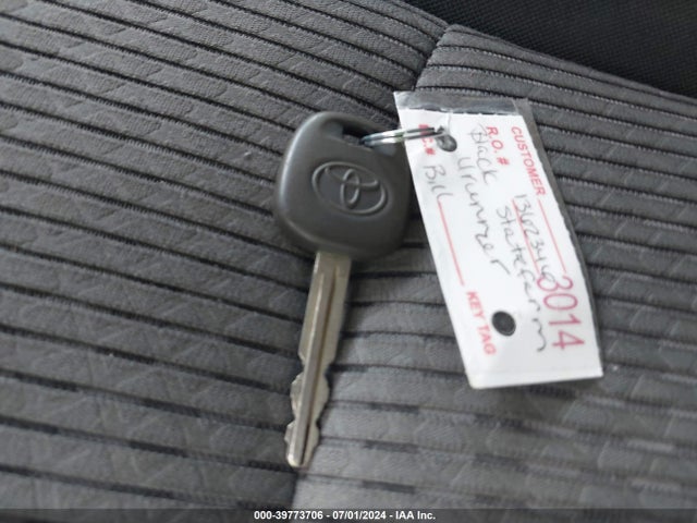 Toyota 4RUNNER SR5 2021 JTEMU5JR5M5849044 Image 11