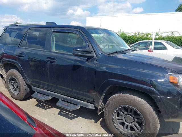 Toyota 4RUNNER SR5 2021 JTEMU5JR5M5849044 Image 13