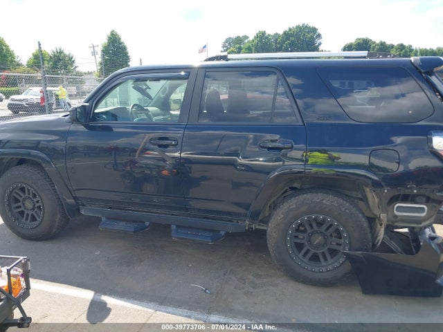 Toyota 4RUNNER SR5 2021 JTEMU5JR5M5849044 Image 14