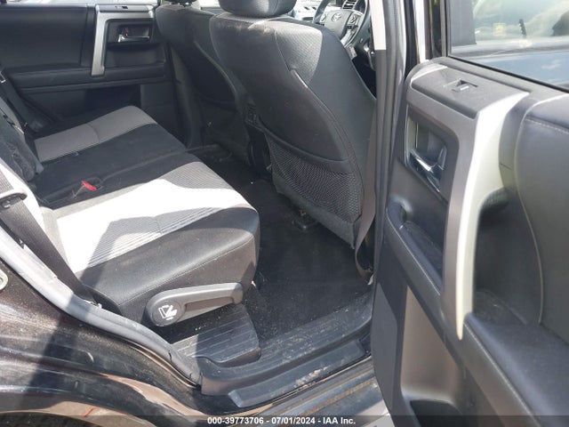 Toyota 4RUNNER SR5 2021 JTEMU5JR5M5849044 Image 8