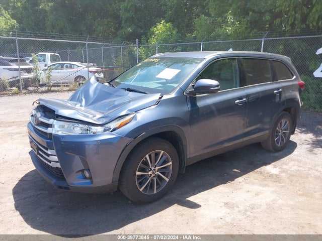 Toyota Highlander Xle 2019 5TDJZRFH4KS984779 Image 2