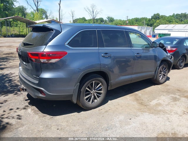 Toyota Highlander Xle 2019 5TDJZRFH4KS984779 Image 4