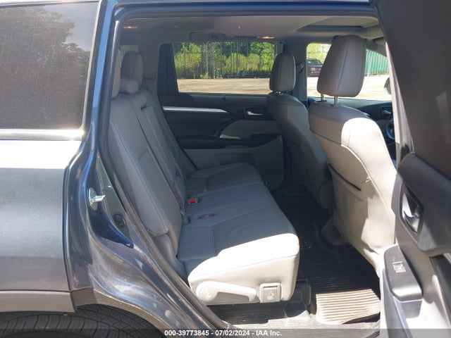 Toyota Highlander Xle 2019 5TDJZRFH4KS984779 Image 8