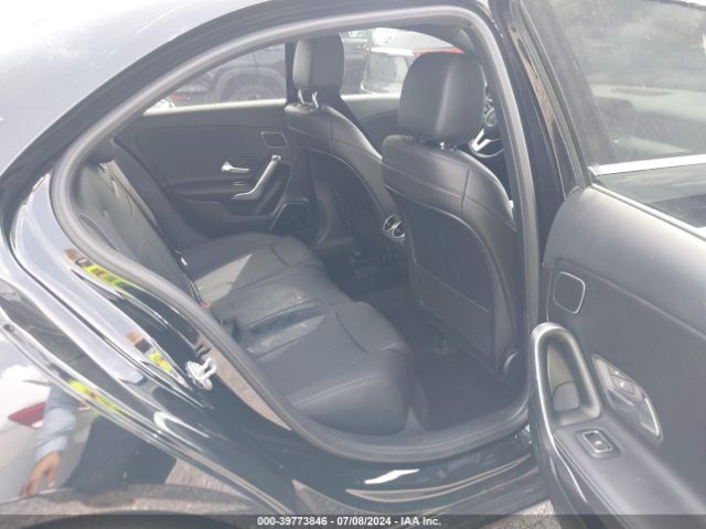 WDD3G4FB5KW005709 Mercedes-Benz A 220 4matic