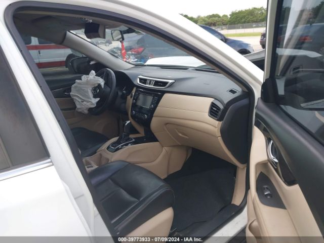 KNMAT2MT7HP554943 Nissan ROGUE SV