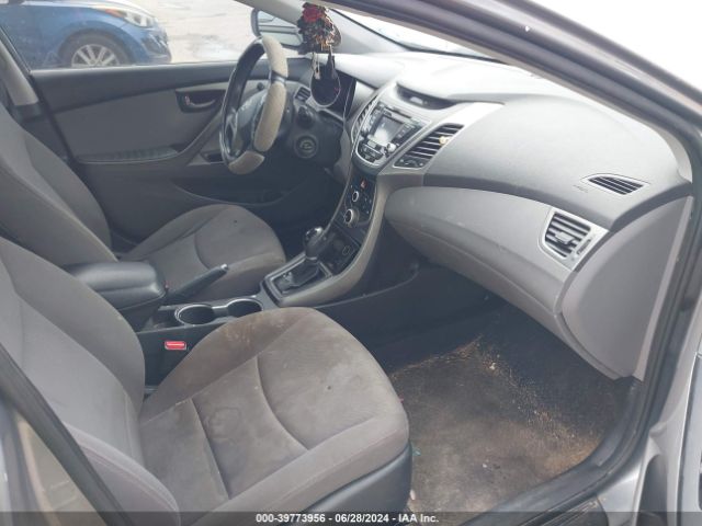 KMHDH4AEXFU414556 Hyundai ELANTRA SE