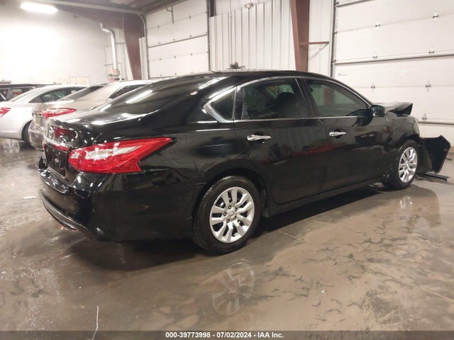 1N4AL3APXHN343945 Nissan Altima 2.5 S
