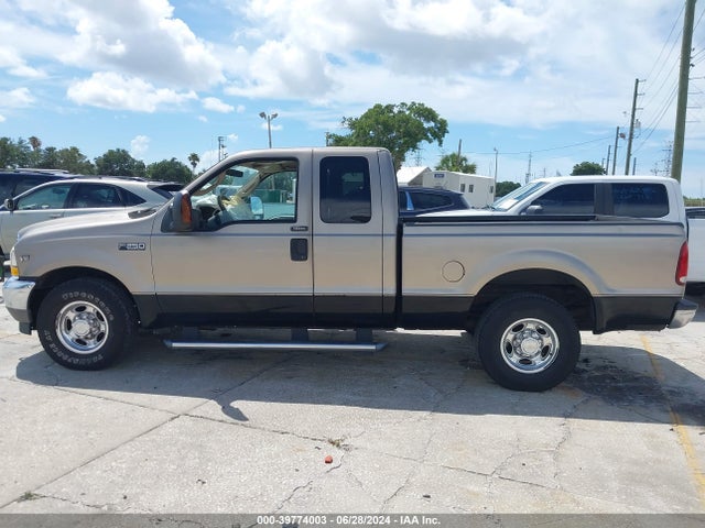 39774003 :رقم المزاد ، 1FTNX20S84EA23436 vin ، 2004 Ford F-250 Lariat/xl/xlt مزاد بيع