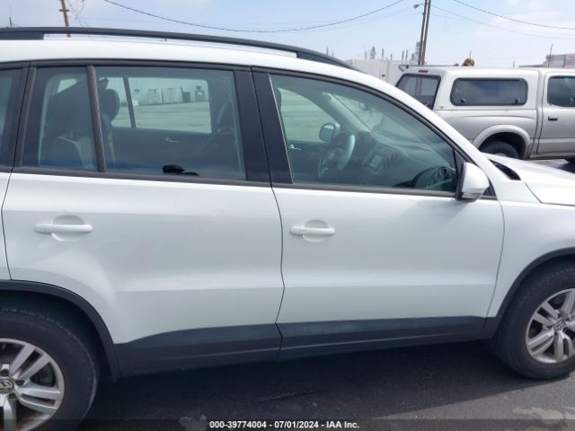 WVGAV7AX6GW525917 Volkswagen TIGUAN S
