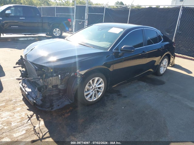 Toyota CAMRY LE 2022 4T1C11AK6NU067584 Image 2